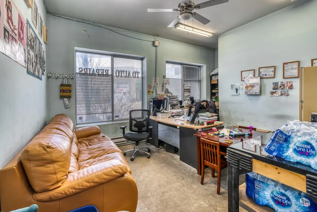 32 Westwinds Crescent NE Calgary AB T3J 5L3
