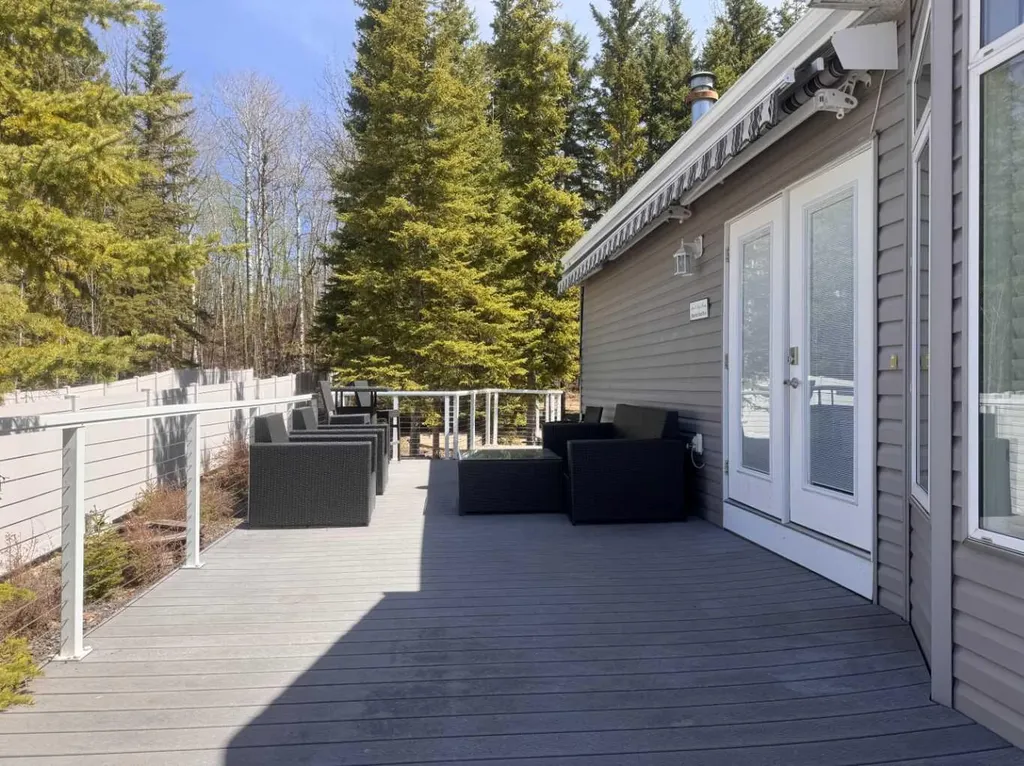 10046 Township Road 422 Rural Ponoka County AB T4J 1V9