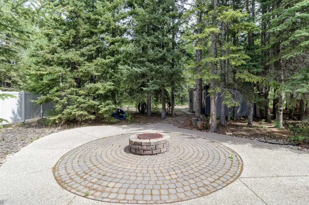 10046 Township Road 422 Rural Ponoka County AB T4J 1V9