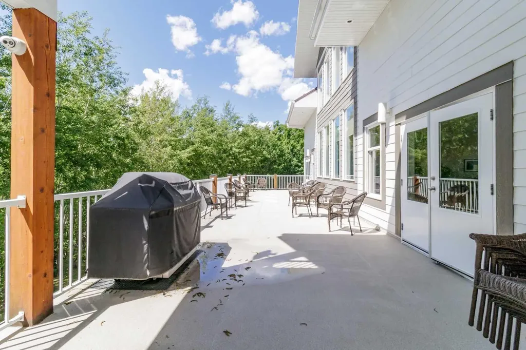 10046 Township Road 422 Rural Ponoka County AB T4J 1V9