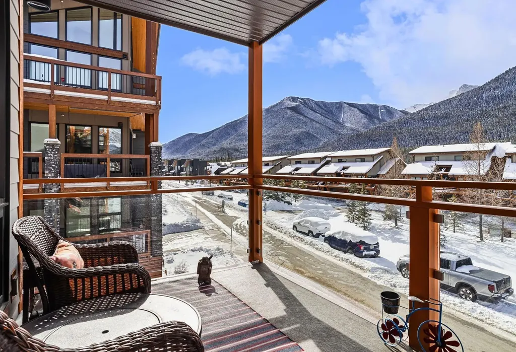 102 Stewart Creek Rise Canmore AB T1W0K6