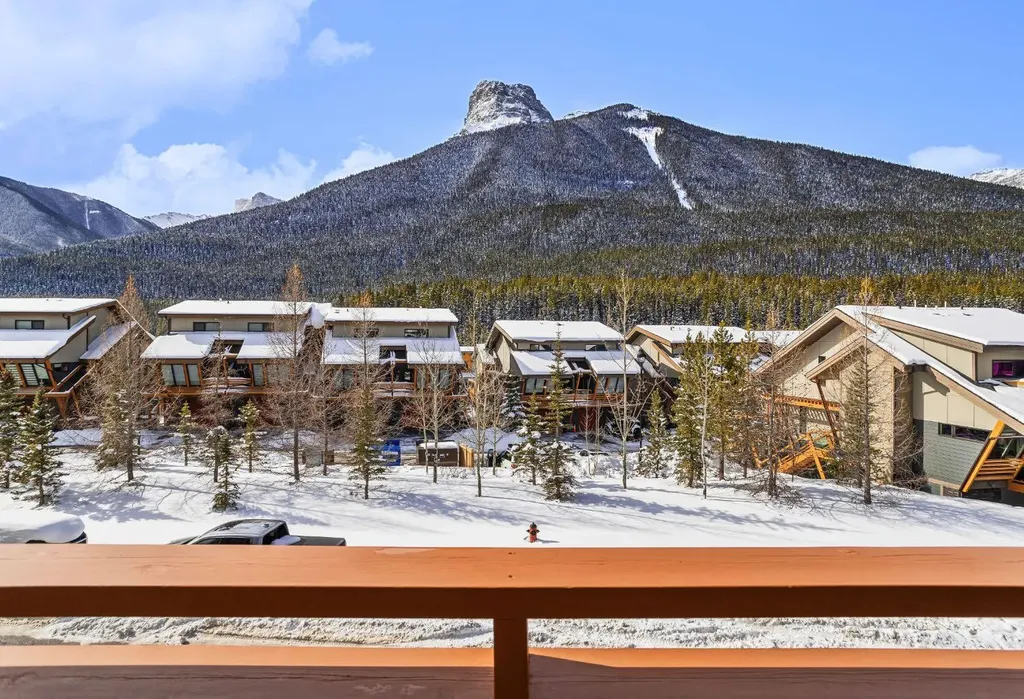 102 Stewart Creek Rise Canmore AB T1W0K6