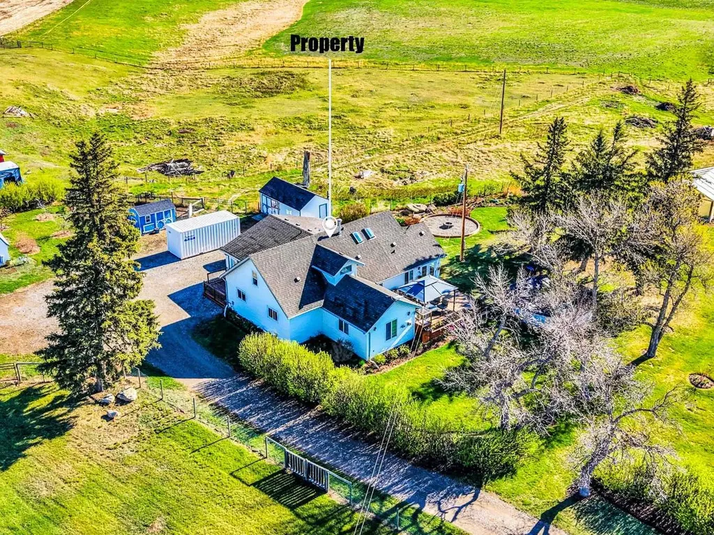 234016 Township Road 262 Rural Wheatland County AB T0J 2R0