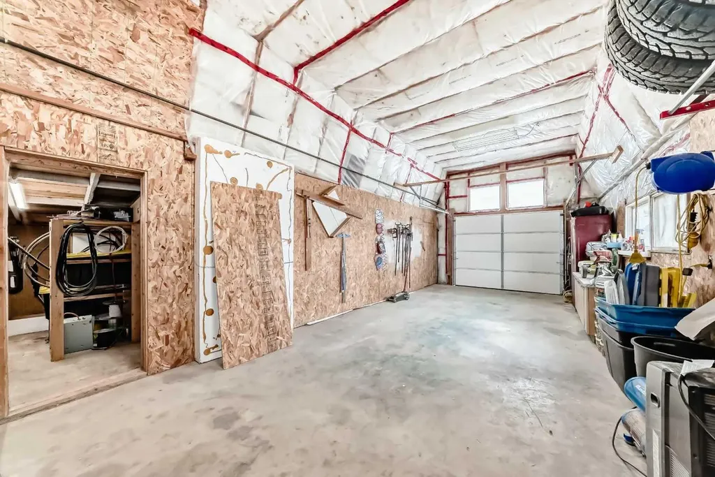 234016 Township Road 262 Rural Wheatland County AB T0J 2R0