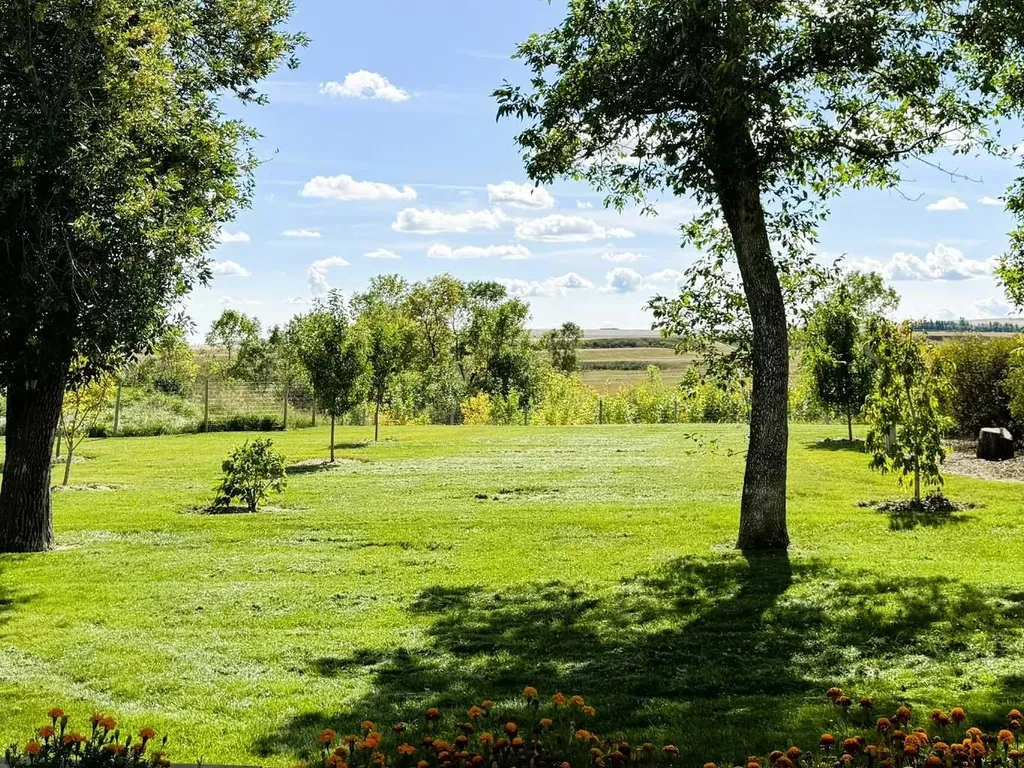 234016 Township Road 262 Rural Wheatland County AB T0J 2R0