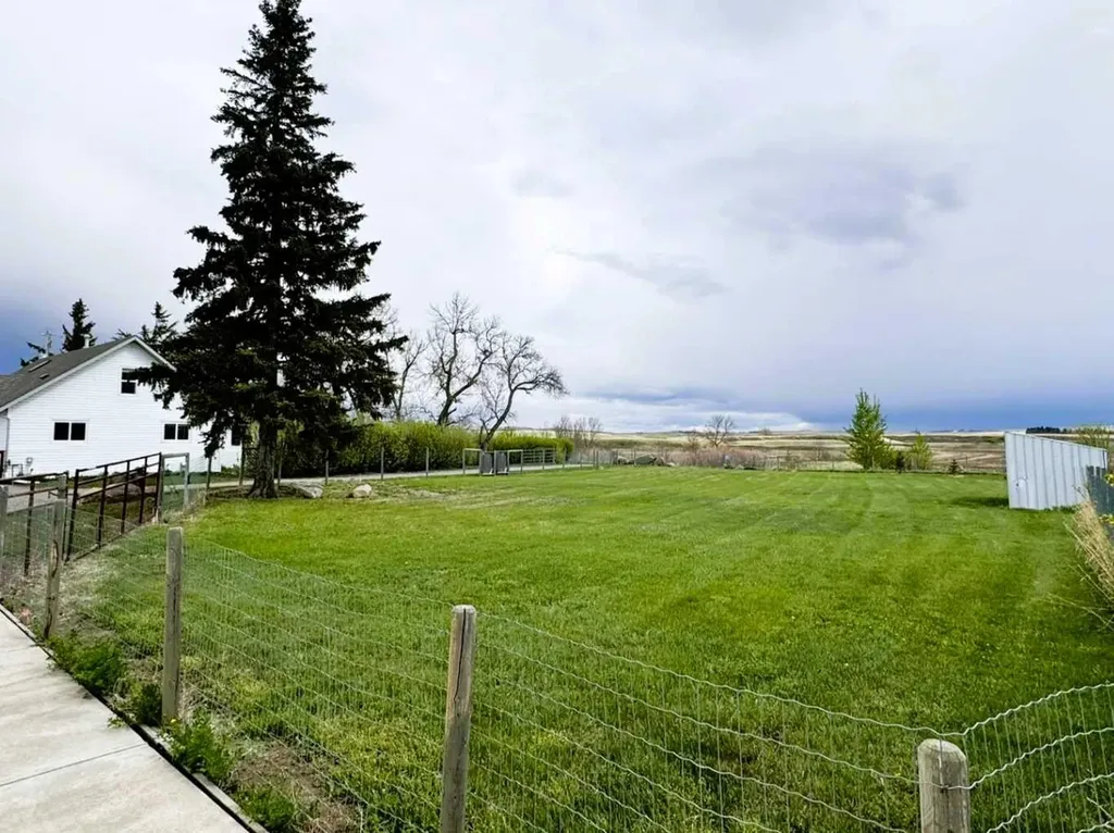234016 Township Road 262 Rural Wheatland County AB T0J 2R0