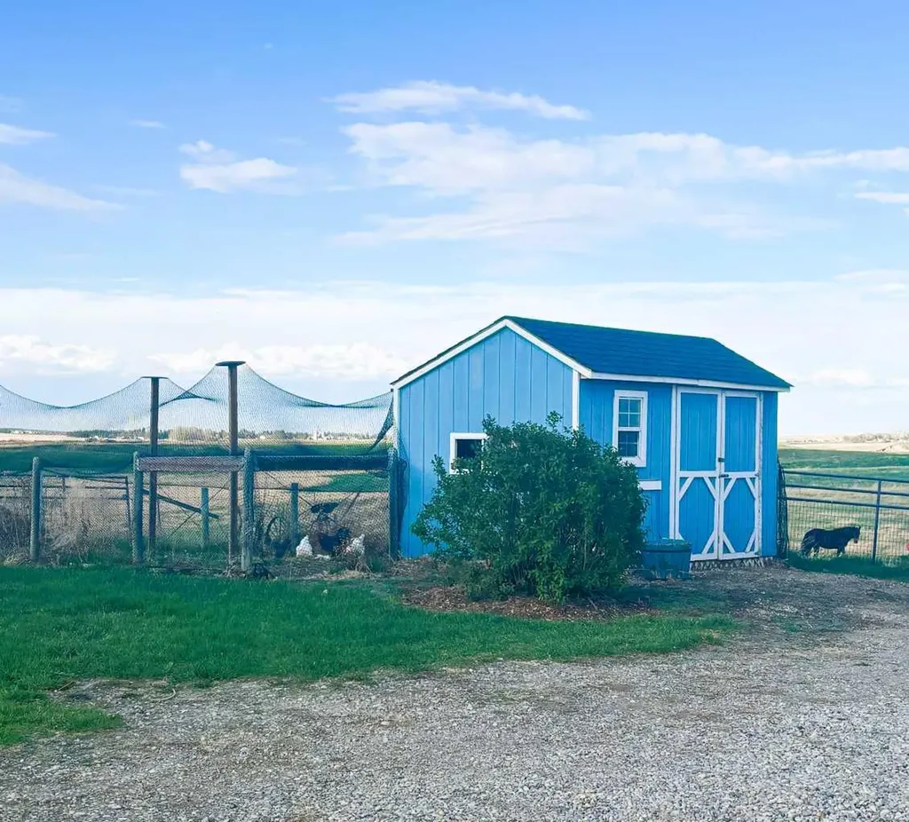 234016 Township Road 262 Rural Wheatland County AB T0J 2R0