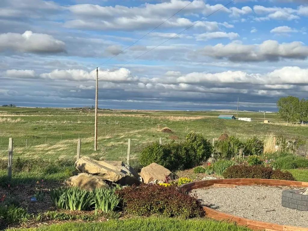 234016 Township Road 262 Rural Wheatland County AB T0J 2R0