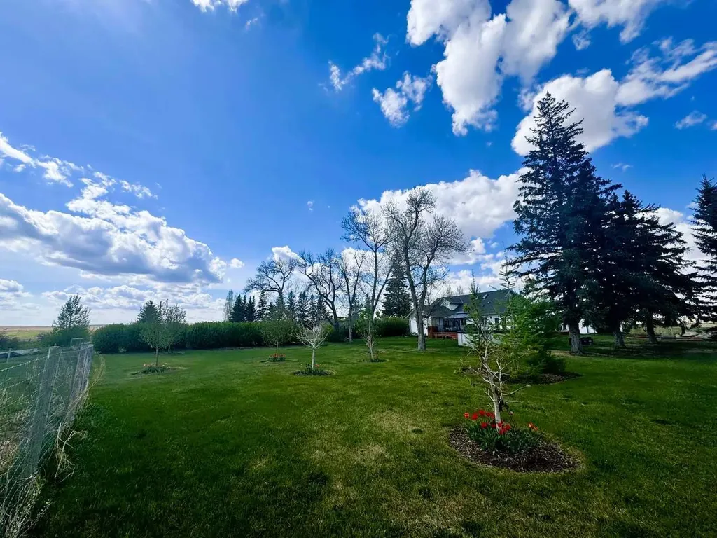 234016 Township Road 262 Rural Wheatland County AB T0J 2R0