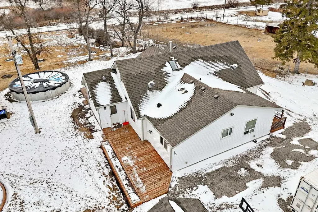 234016 Township Road 262 Rural Wheatland County AB T0J 2R0