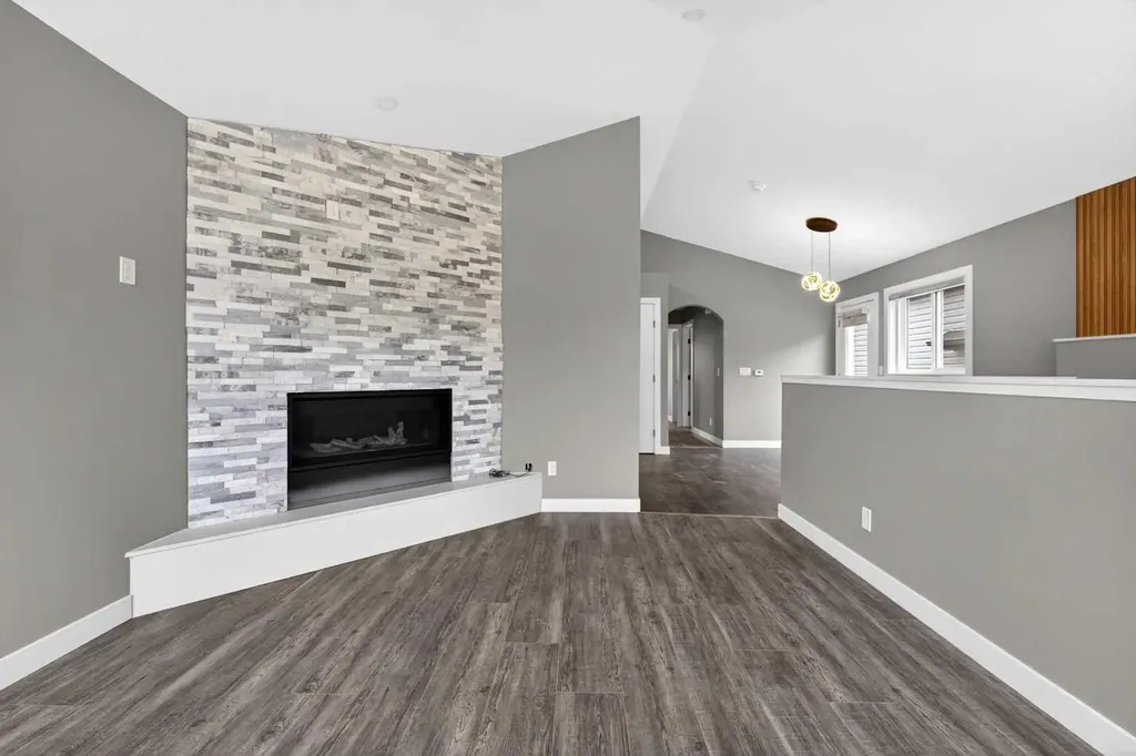 125 Saddlefield Crescent NE Calgary AB T3J 4Z8