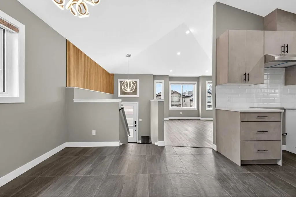 125 Saddlefield Crescent NE Calgary AB T3J 4Z8