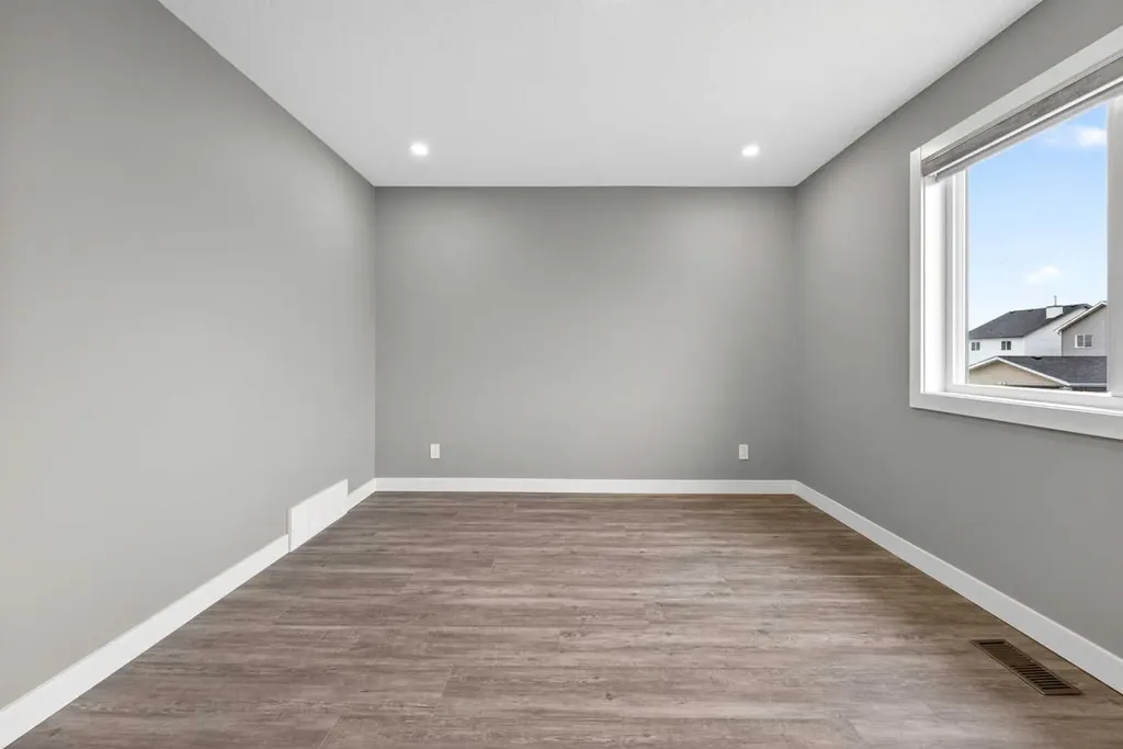 125 Saddlefield Crescent NE Calgary AB T3J 4Z8