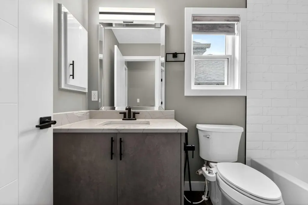125 Saddlefield Crescent NE Calgary AB T3J 4Z8