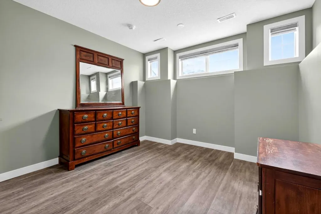 125 Saddlefield Crescent NE Calgary AB T3J 4Z8