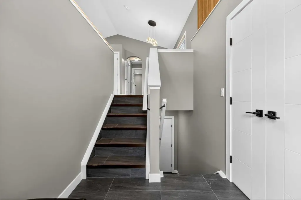 125 Saddlefield Crescent NE Calgary AB T3J 4Z8