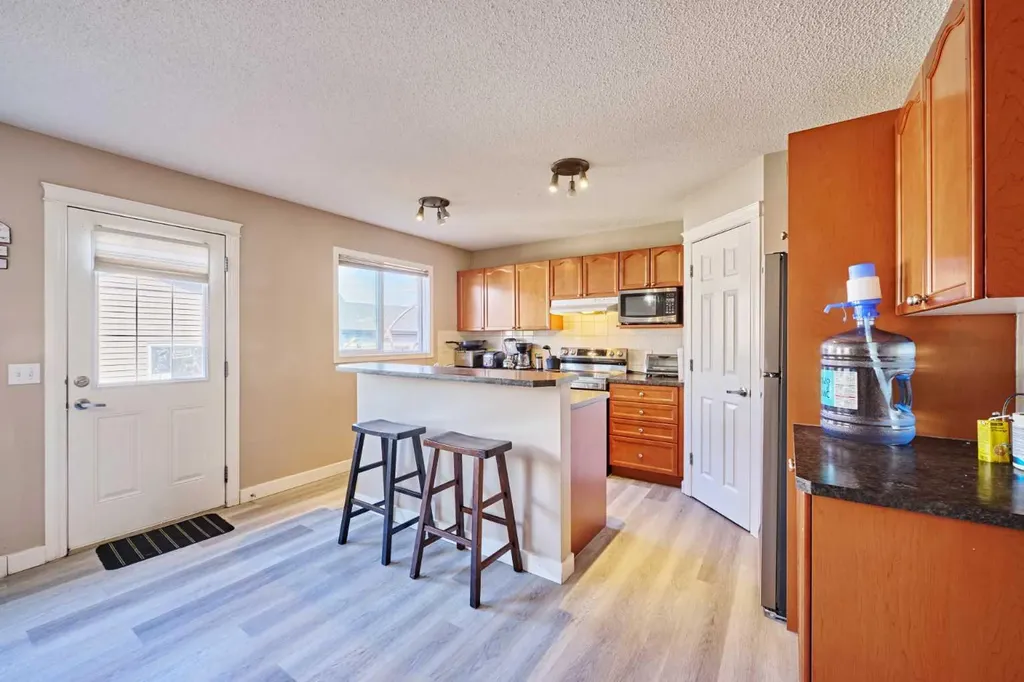 188 Silverado Plains Close SW Calgary AB T2X 0G4