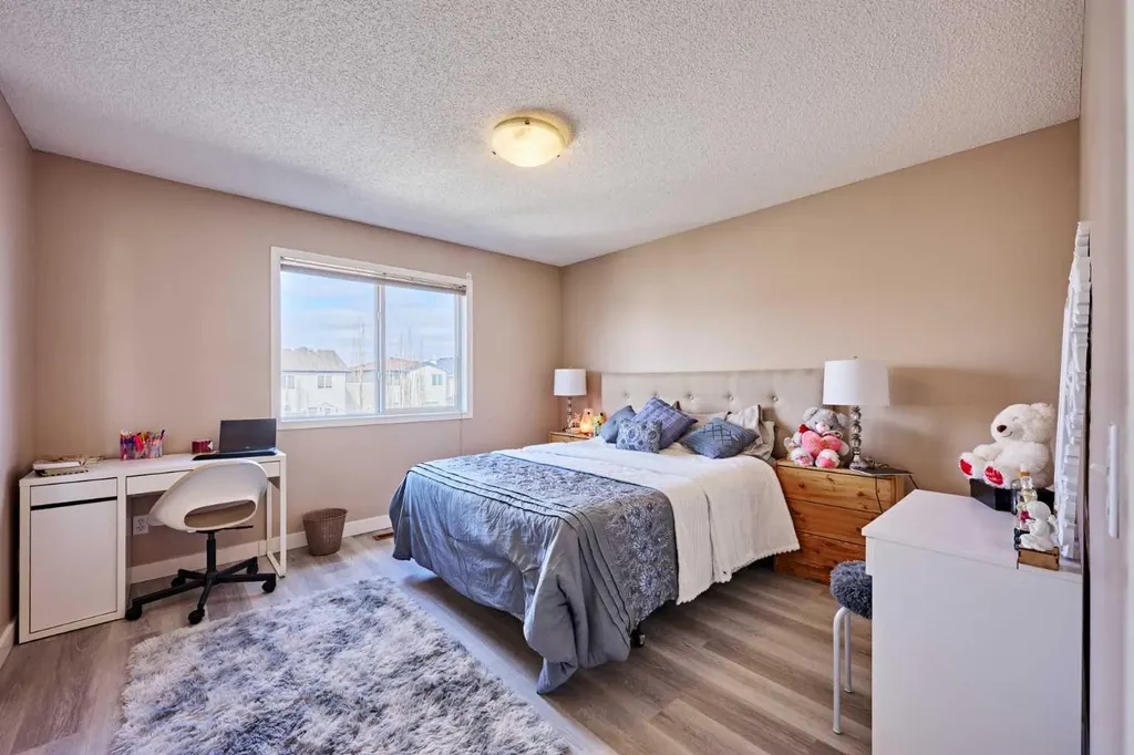 188 Silverado Plains Close SW Calgary AB T2X 0G4