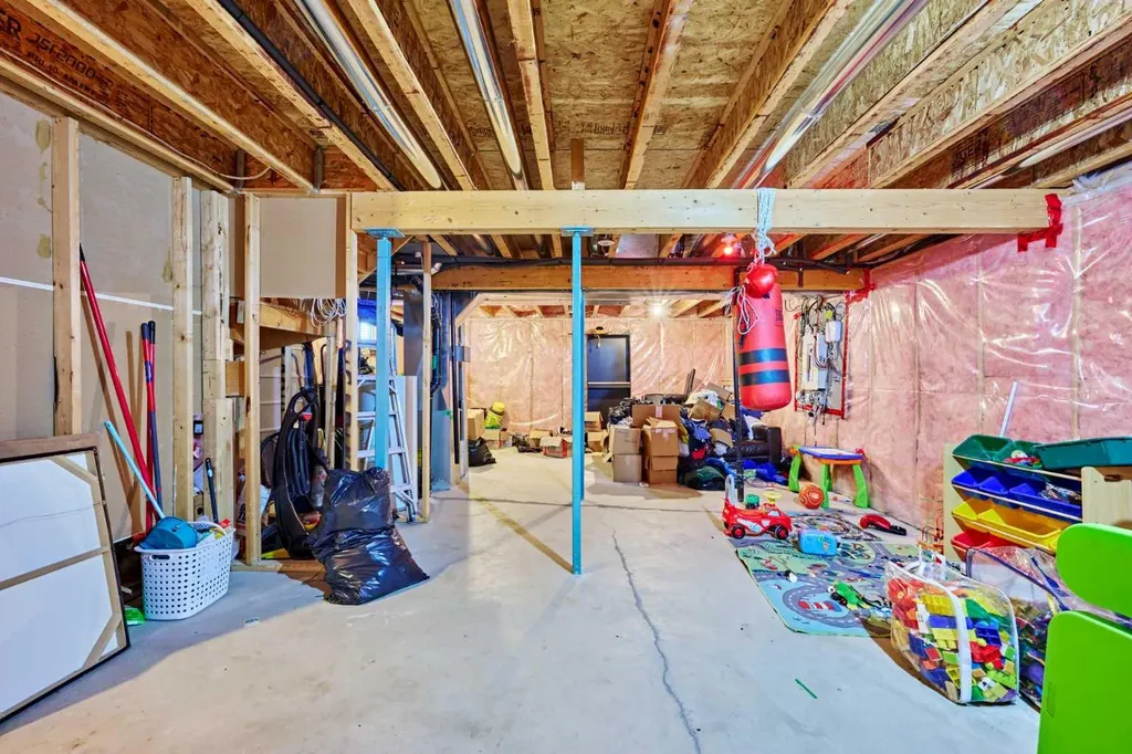 188 Silverado Plains Close SW Calgary AB T2X 0G4
