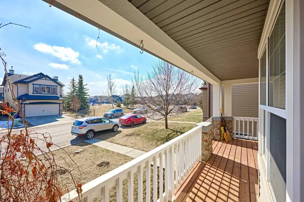 188 Silverado Plains Close SW Calgary AB T2X 0G4