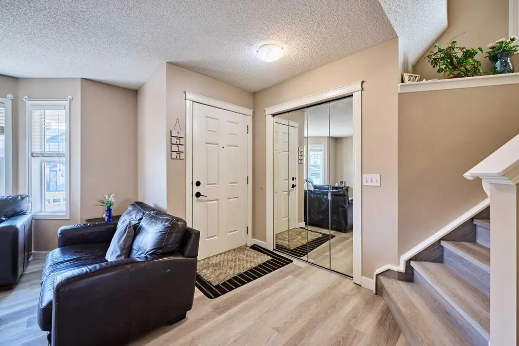 188 Silverado Plains Close SW Calgary AB T2X 0G4