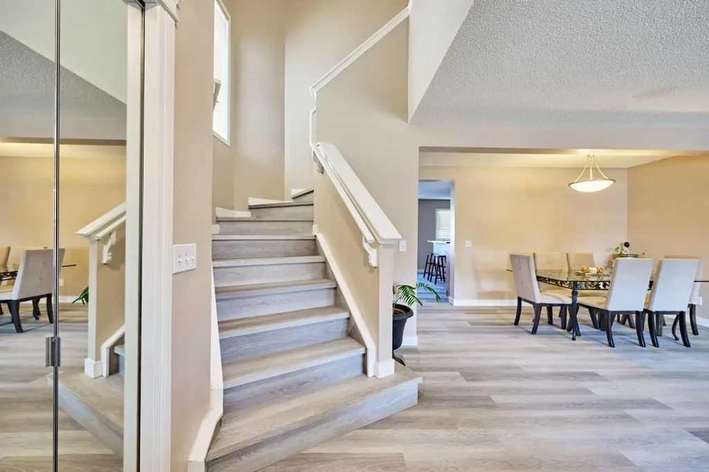188 Silverado Plains Close SW Calgary AB T2X 0G4