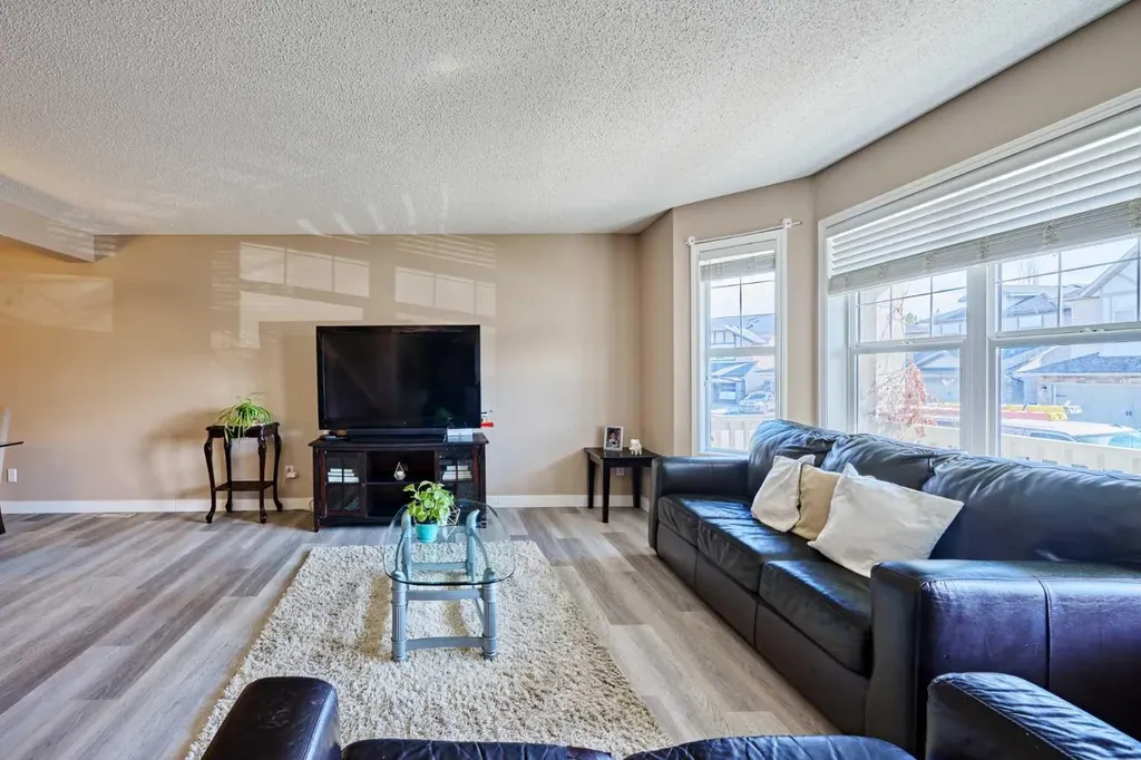 188 Silverado Plains Close SW Calgary AB T2X 0G4