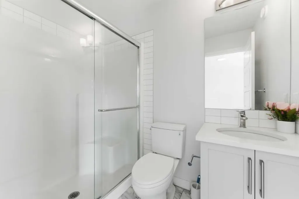 99 Aquila Way NW Calgary AB T3R1Z7