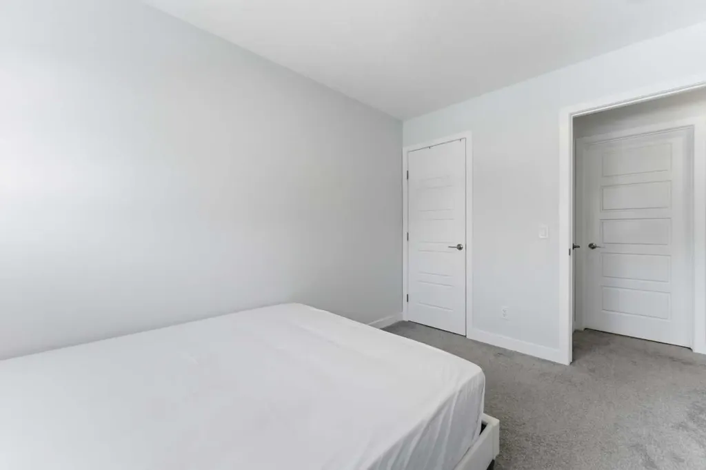 99 Aquila Way NW Calgary AB T3R1Z7