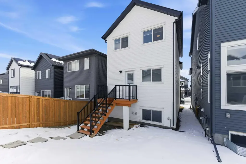 99 Aquila Way NW Calgary AB T3R1Z7