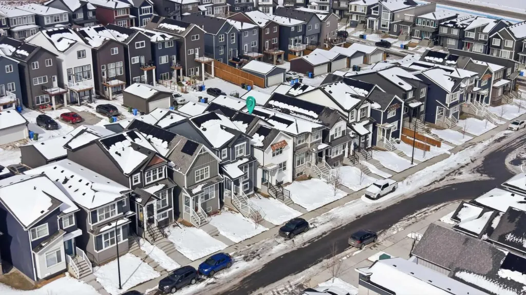 99 Aquila Way NW Calgary AB T3R1Z7