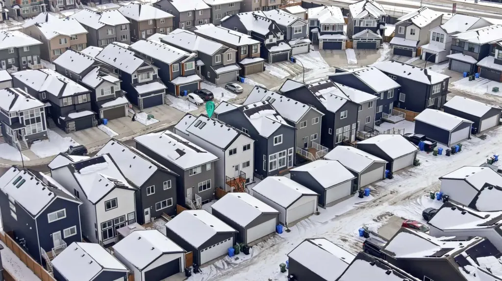 99 Aquila Way NW Calgary AB T3R1Z7