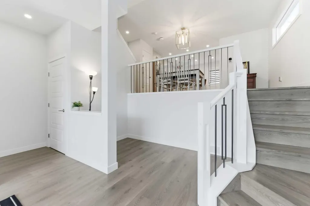 99 Aquila Way NW Calgary AB T3R1Z7