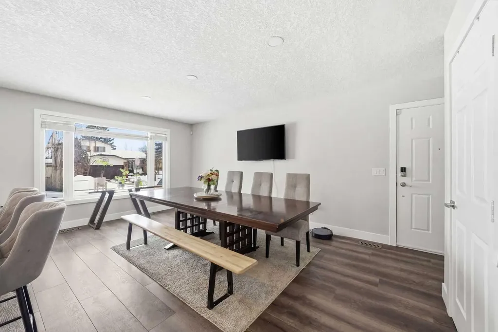 151 Templevale Place NE Calgary AB T1Y 4V6
