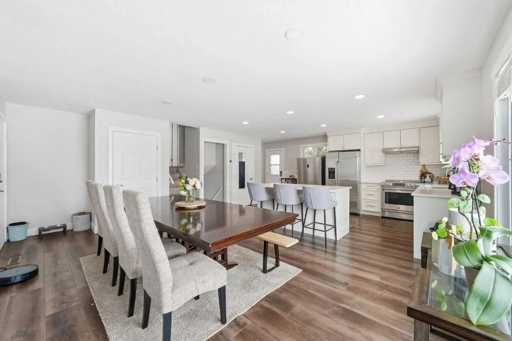 151 Templevale Place NE Calgary AB T1Y 4V6
