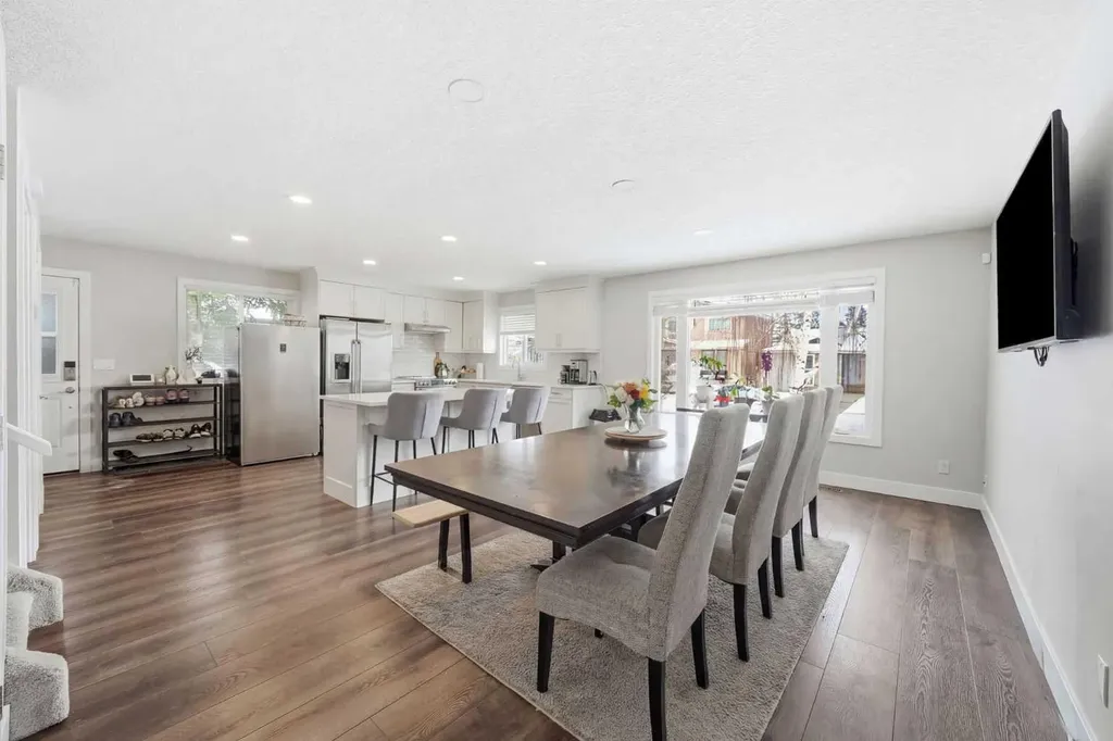 151 Templevale Place NE Calgary AB T1Y 4V6