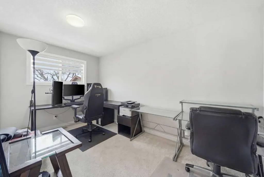 151 Templevale Place NE Calgary AB T1Y 4V6