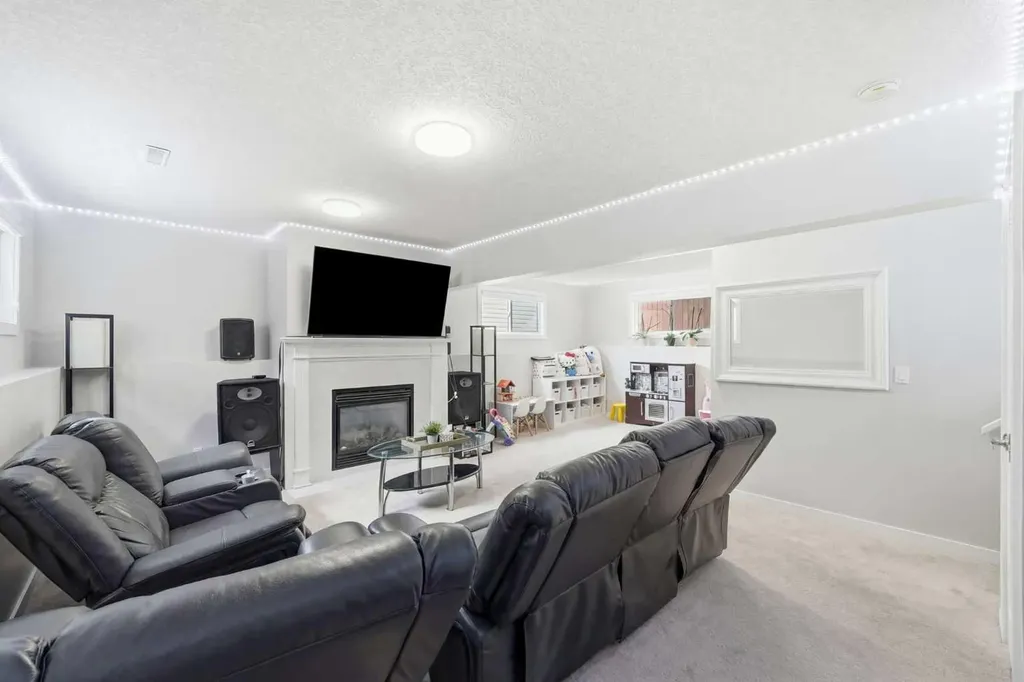 151 Templevale Place NE Calgary AB T1Y 4V6