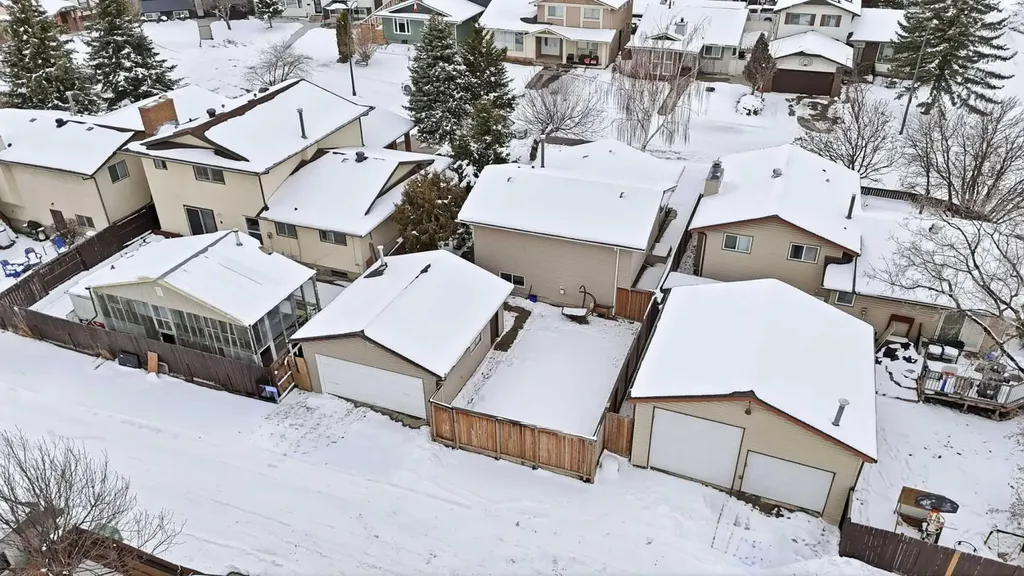 151 Templevale Place NE Calgary AB T1Y 4V6
