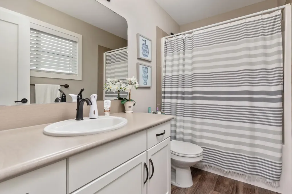 2603 63 Street Camrose AB T4V 5J6
