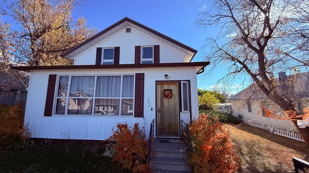 Hanna AB, 215 5 Avenue W
