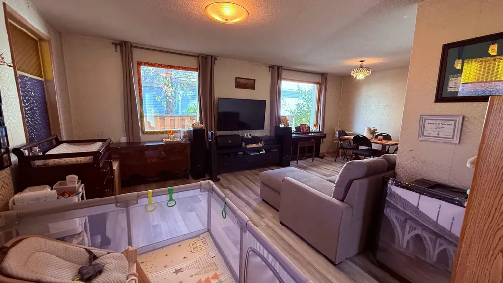 215 5 Avenue W Hanna AB T0J 1P0