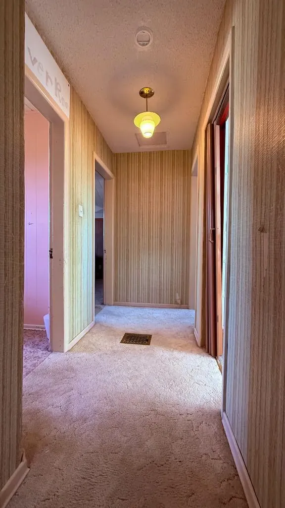 215 5 Avenue W Hanna AB T0J 1P0