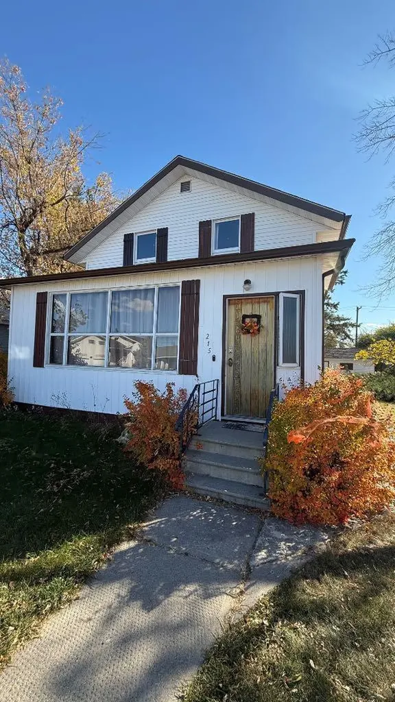 215 5 Avenue W Hanna AB T0J 1P0