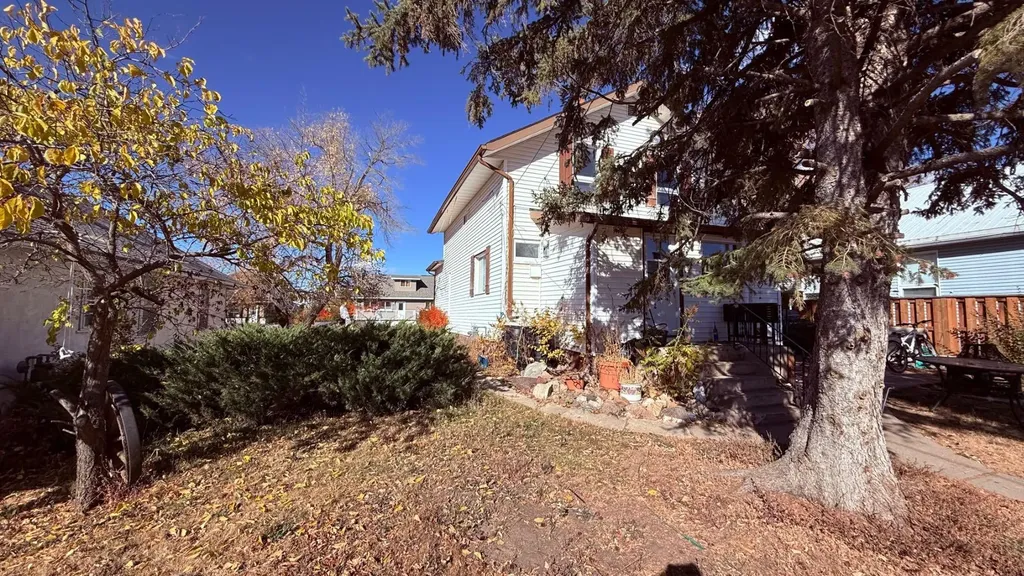 215 5 Avenue W Hanna AB T0J 1P0