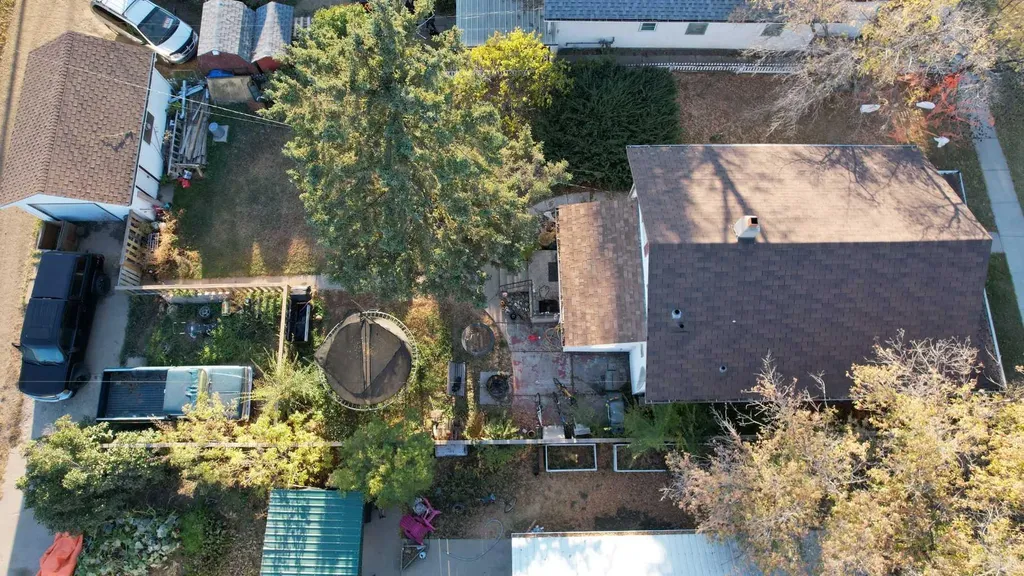 215 5 Avenue W Hanna AB T0J 1P0