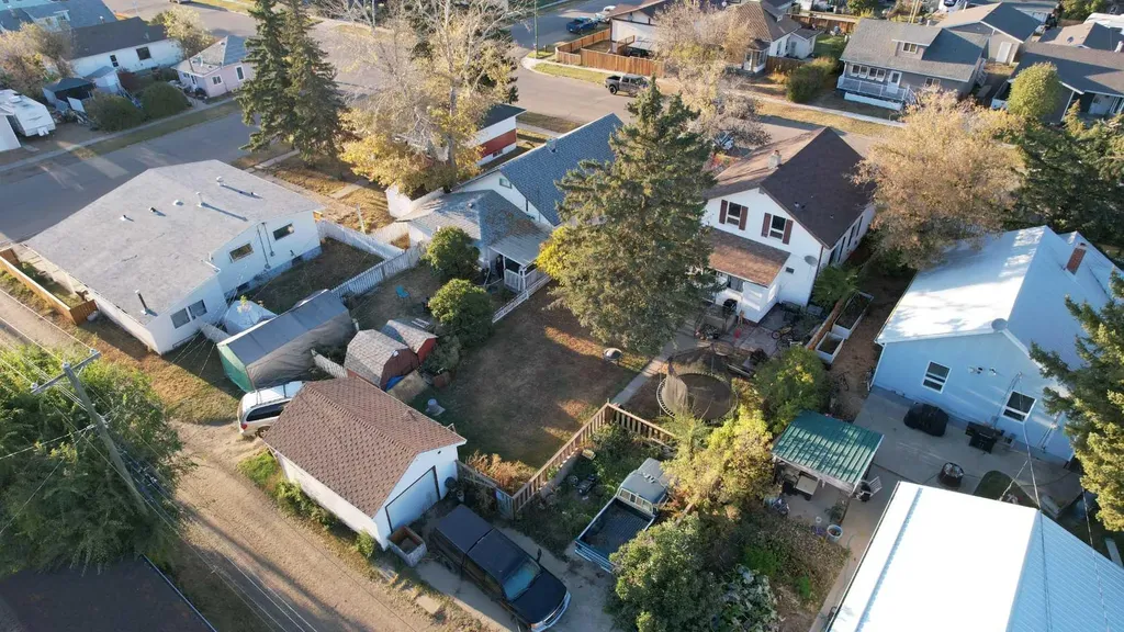 215 5 Avenue W Hanna AB T0J 1P0