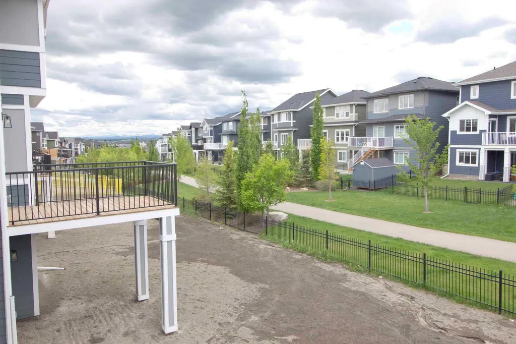115 Sundown Crescent Cochrane AB T4C 1Y3