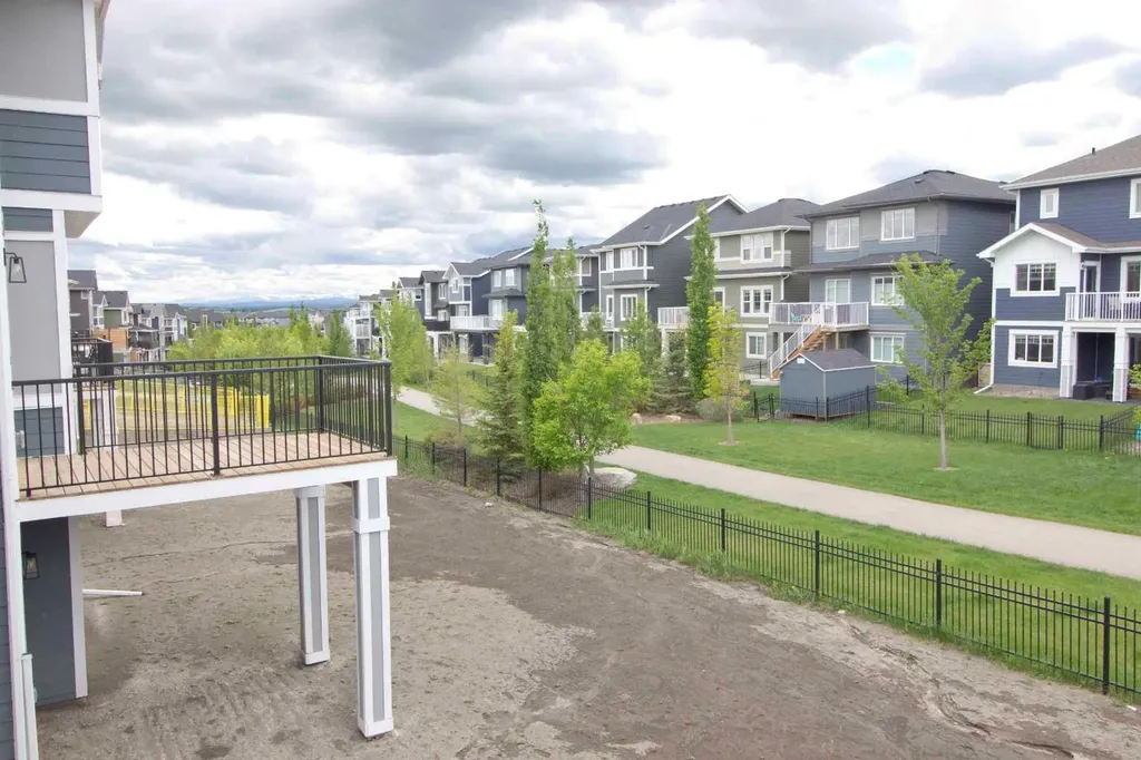 115 Sundown Crescent Cochrane AB T4C 1Y3
