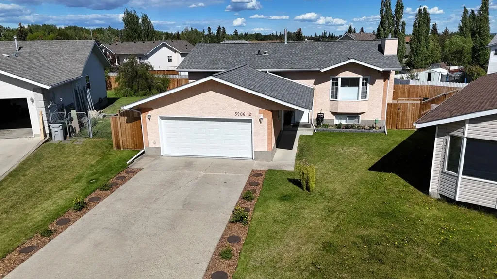 5906 12 Avenue Edson AB T7E 1J1